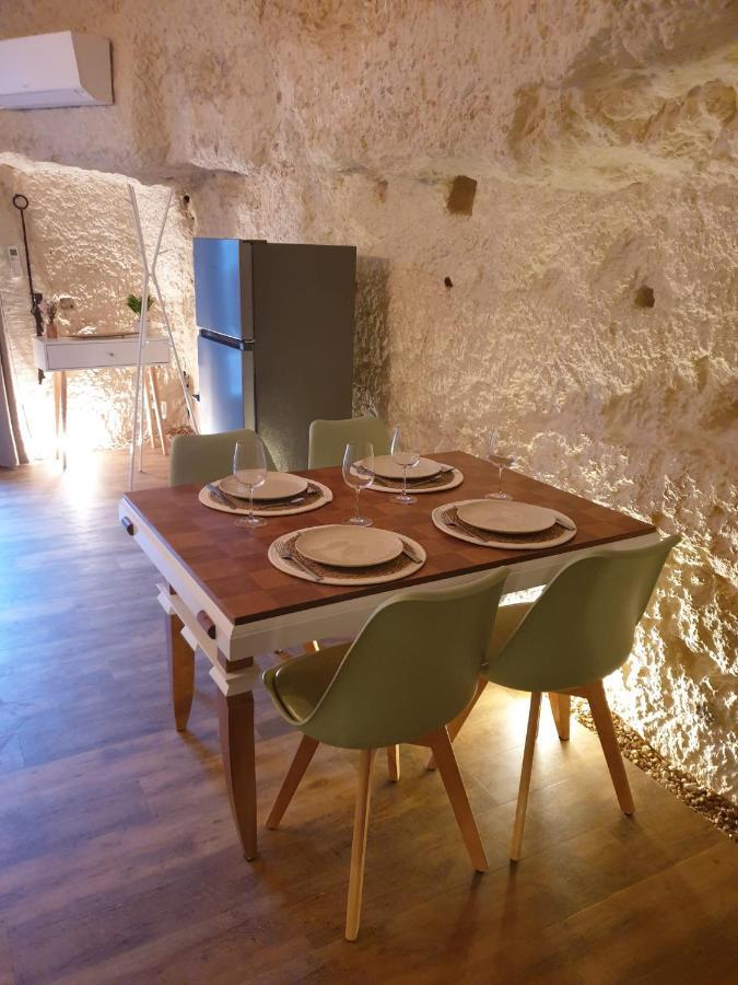 Apartament La Grotte Du Bonheur Cangey Zewnętrze zdjęcie